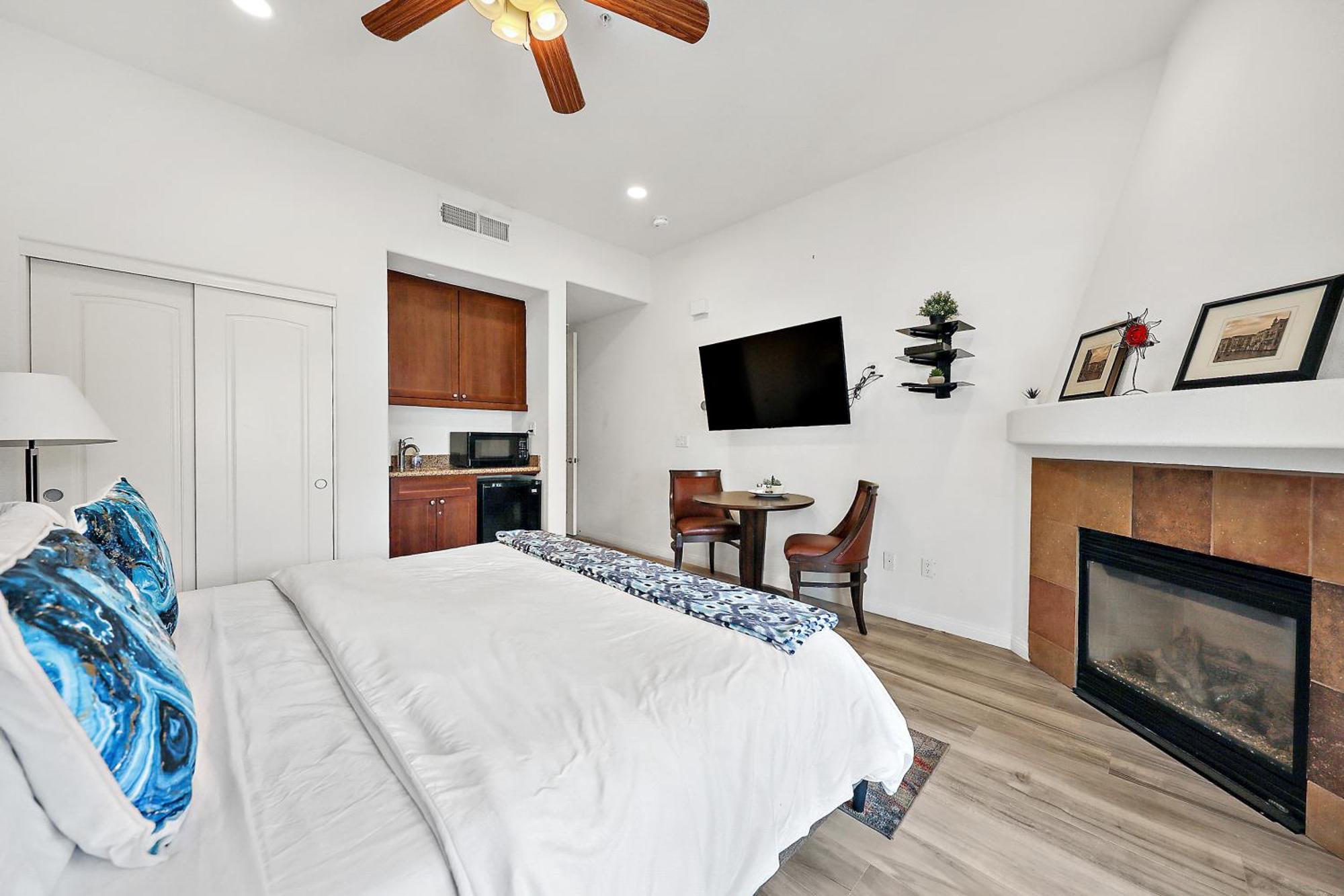 Legacy Villas Deluxe King Casita-Studio,Mountain Views,Pools, Spas, Fountains La Quinta Luaran gambar